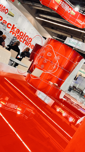 exhibition glass stand