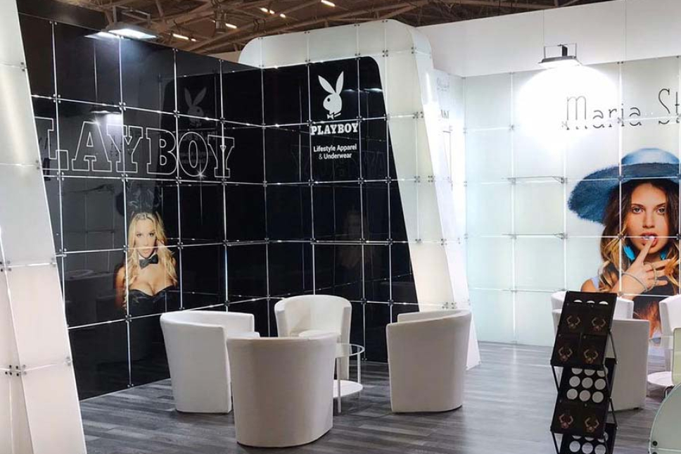 outdoor_stand