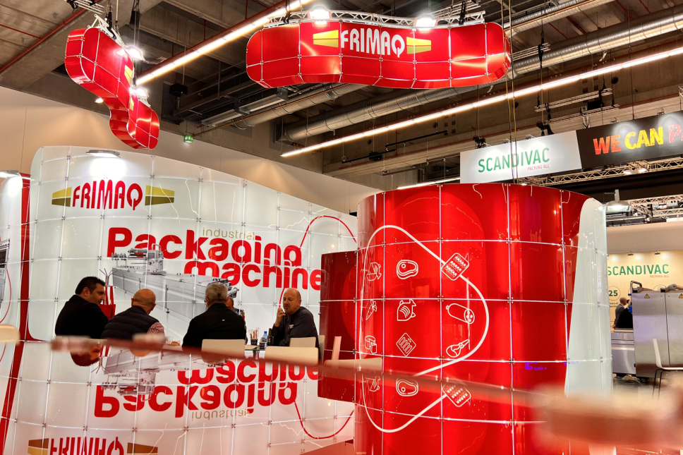 tailor made stand